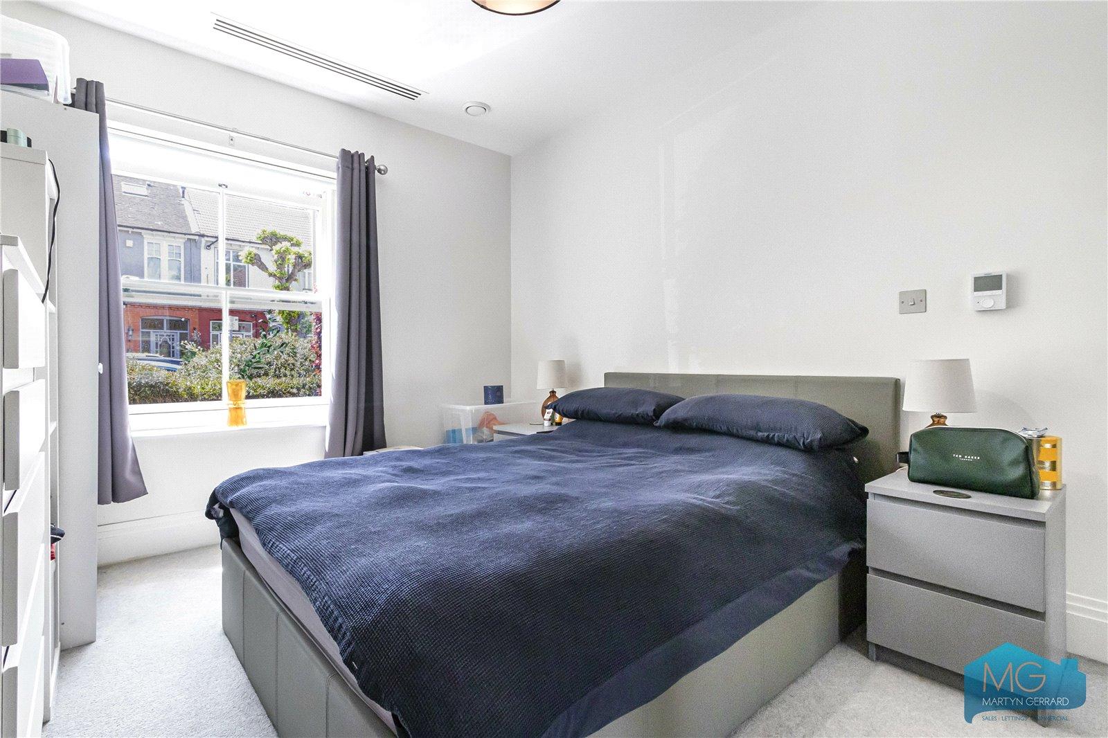1 bedroom Ground Floor Flat to rent - Martyn Gerrard