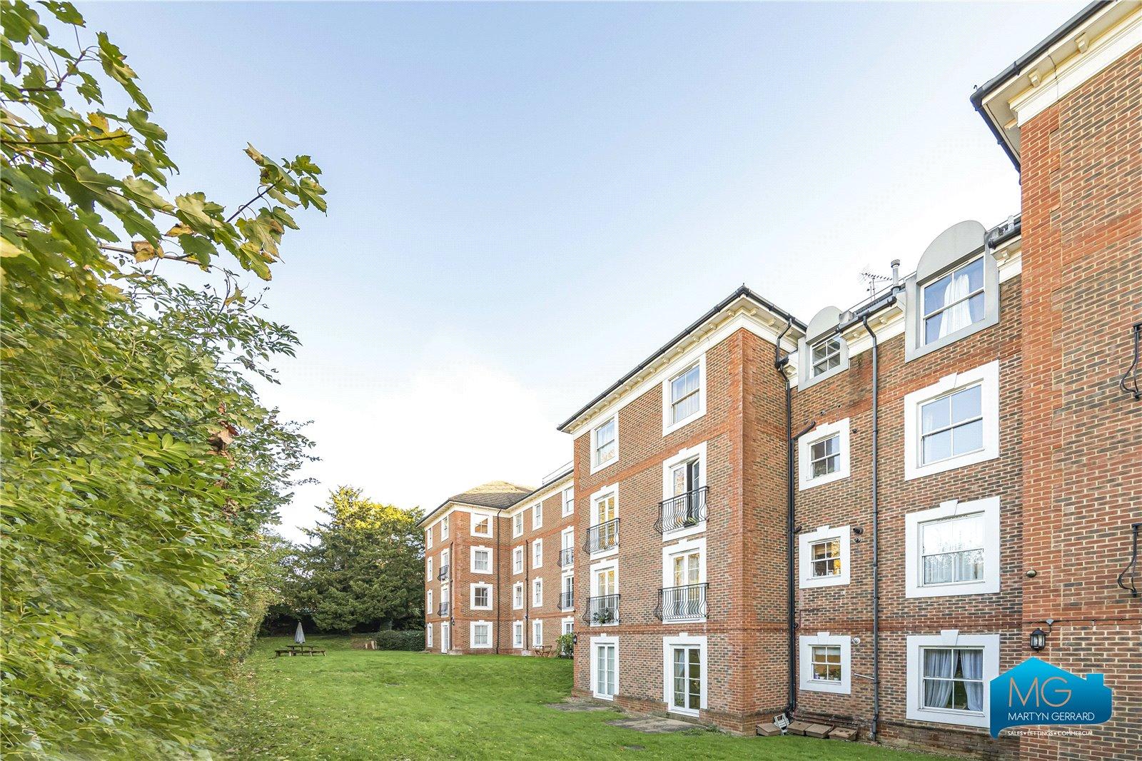 1 bedroom Ground Floor Flat to rent - Martyn Gerrard