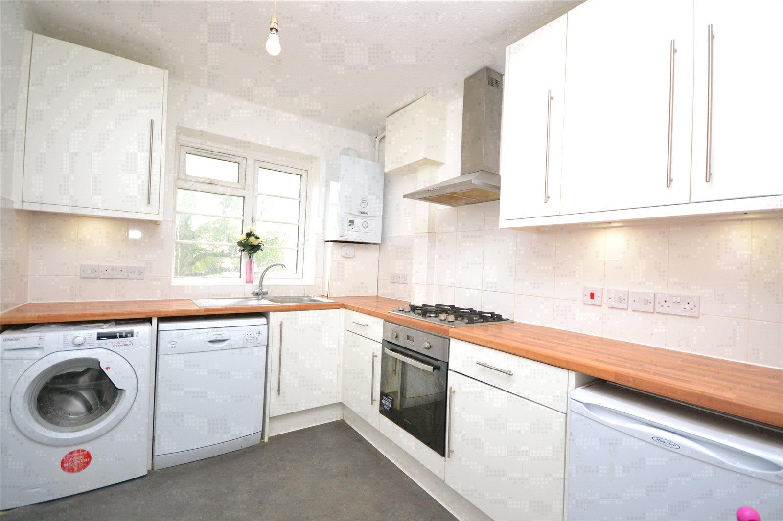 2 bedroom Apartment to rent + ' - Martyn Gerrard