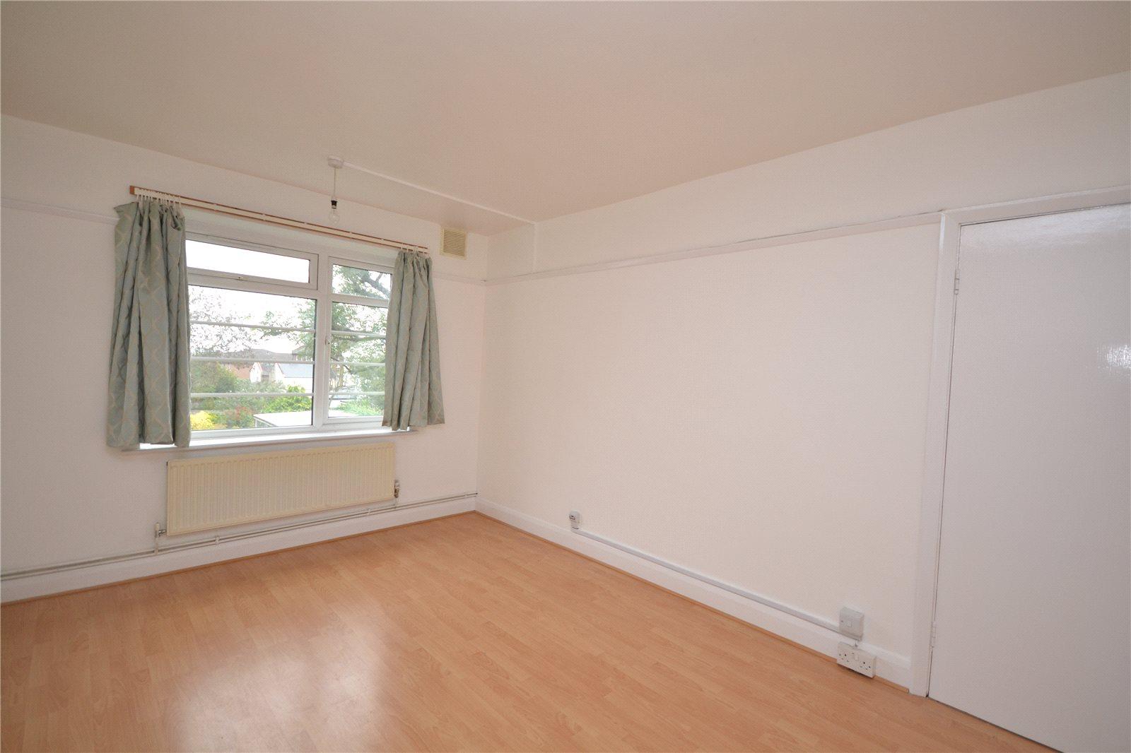 2 bedroom Apartment to rent - Martyn Gerrard
