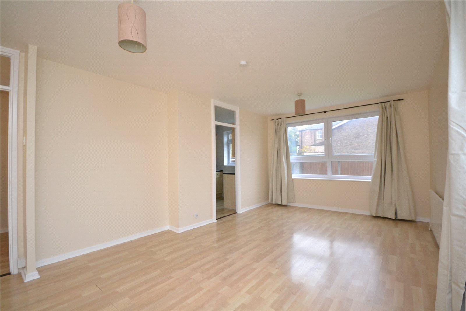 1 bedroom Ground Floor Flat to rent - Martyn Gerrard