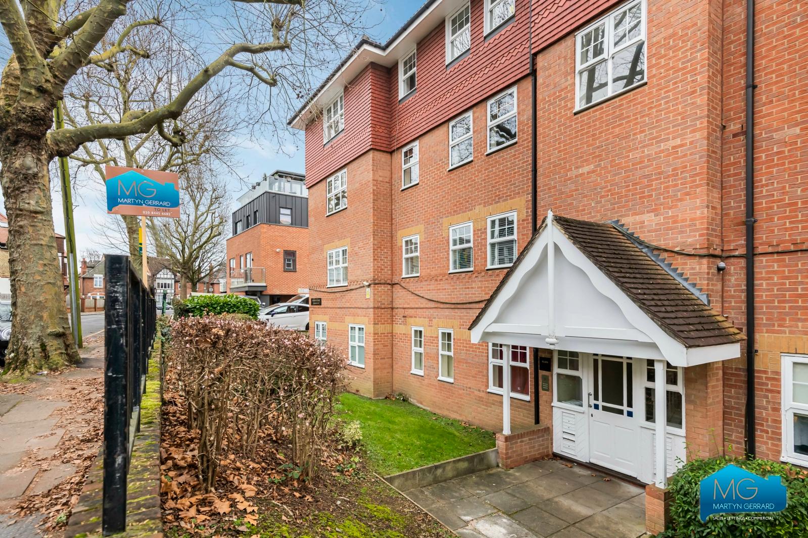 2 bedroom Apartment to rent - Martyn Gerrard
