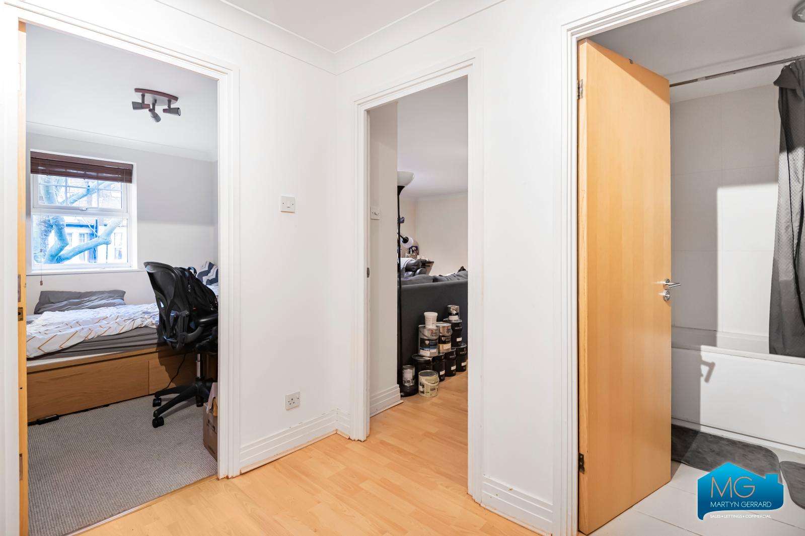 2 bedroom Apartment to rent - Martyn Gerrard