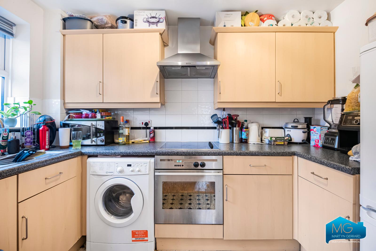 2 bedroom Apartment to rent - Martyn Gerrard