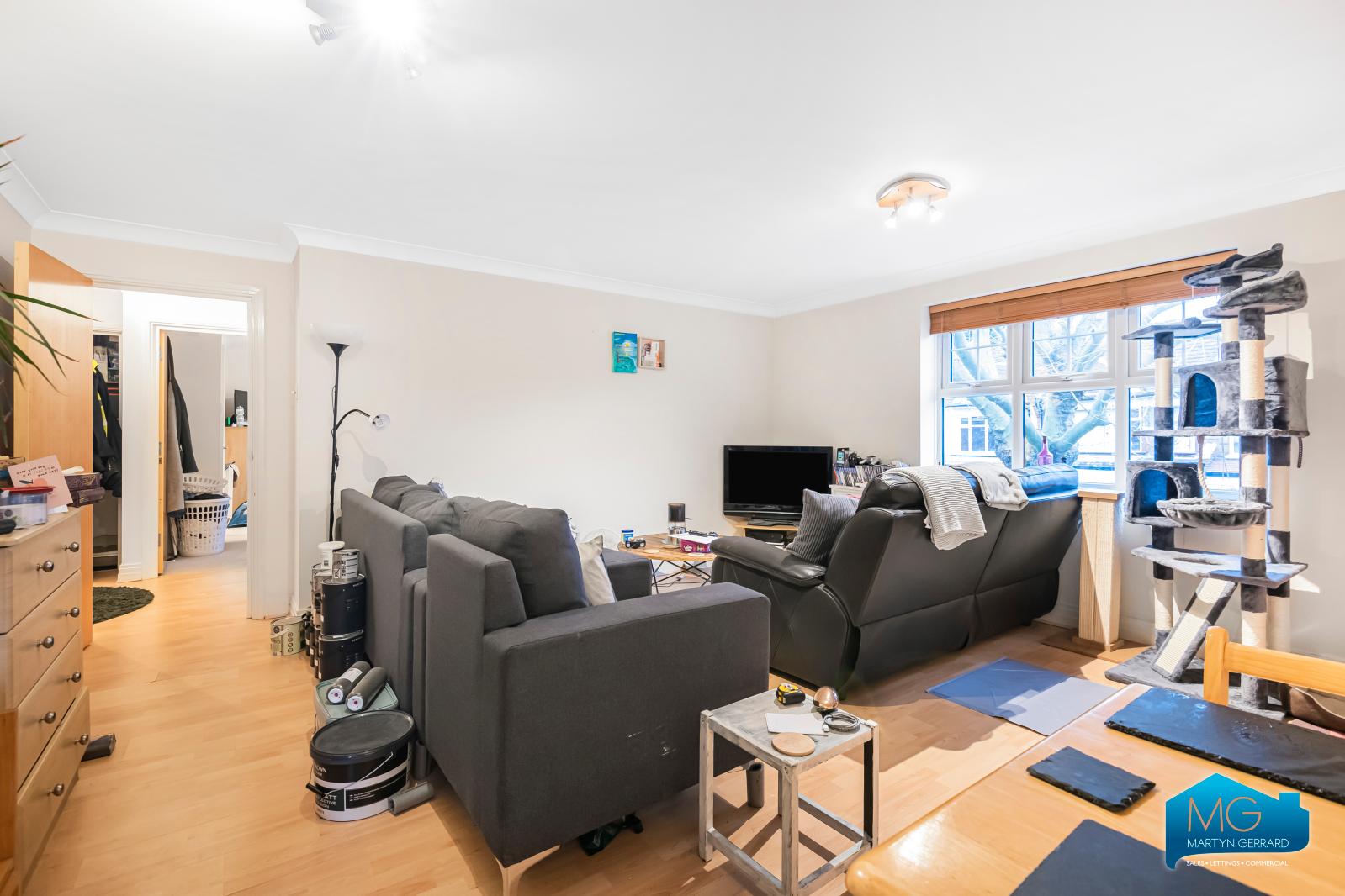 2 bedroom Apartment to rent - Martyn Gerrard