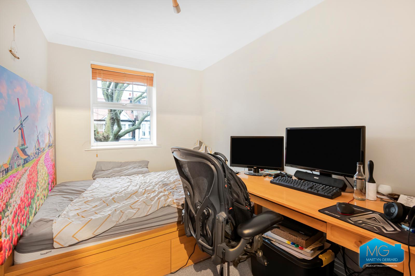 2 bedroom Apartment to rent - Martyn Gerrard