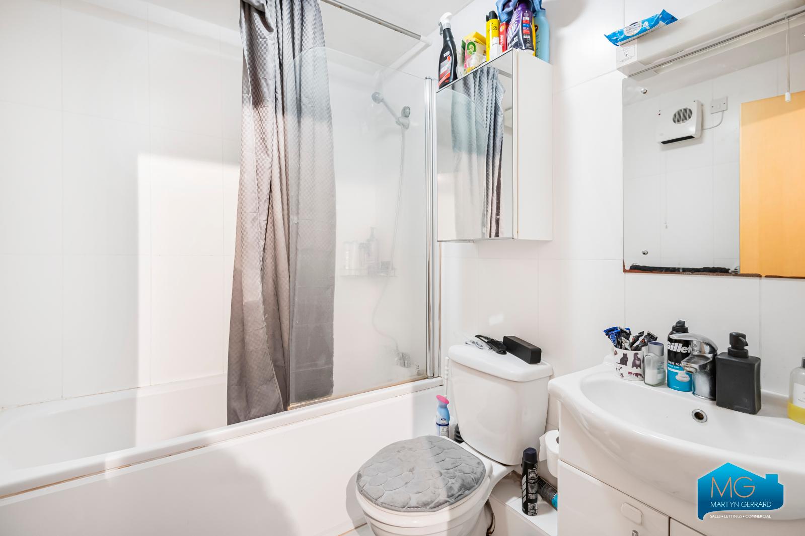 2 bedroom Apartment to rent - Martyn Gerrard