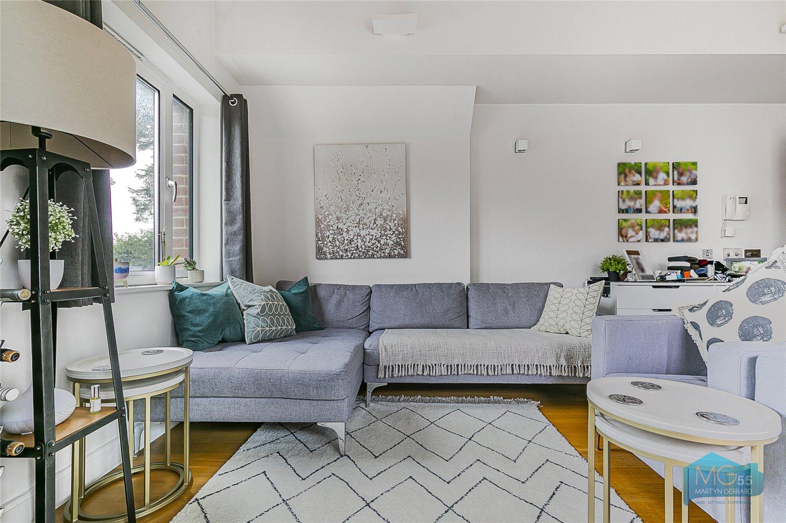 2 bedroom Apartment to rent - Martyn Gerrard