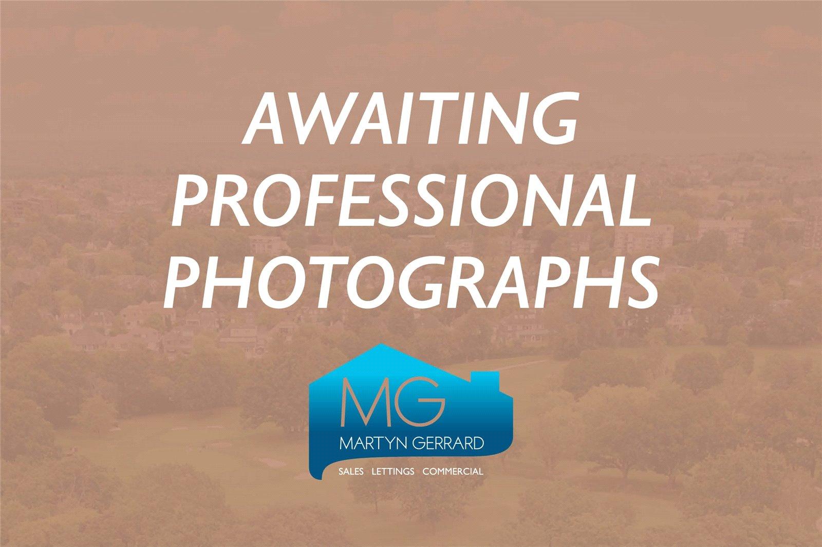 2 bedroom Apartment to rent - Martyn Gerrard