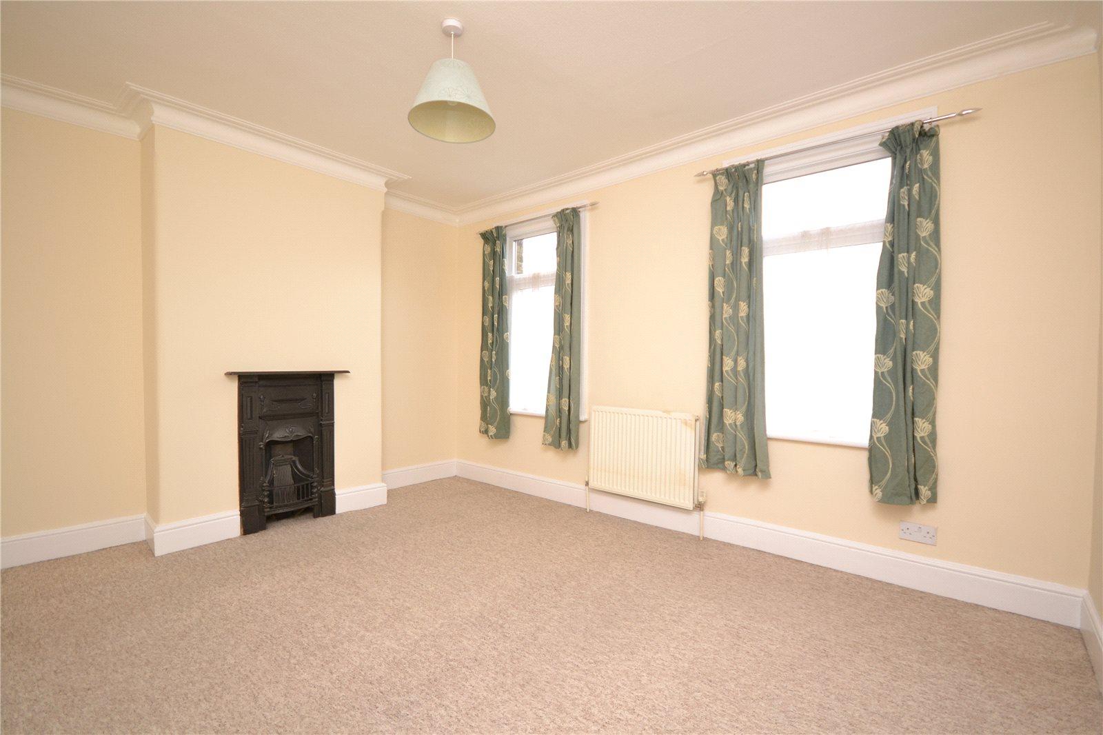 2 bedroom Terraced House to rent - Martyn Gerrard