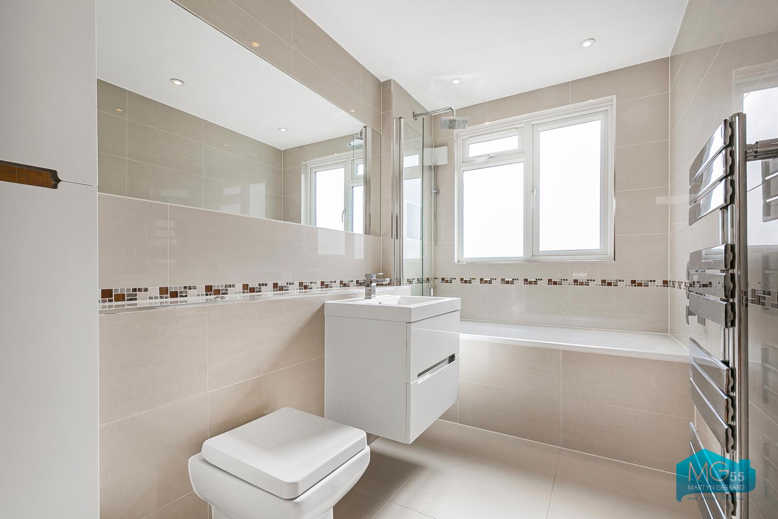 2 bedroom Apartment to rent - Martyn Gerrard