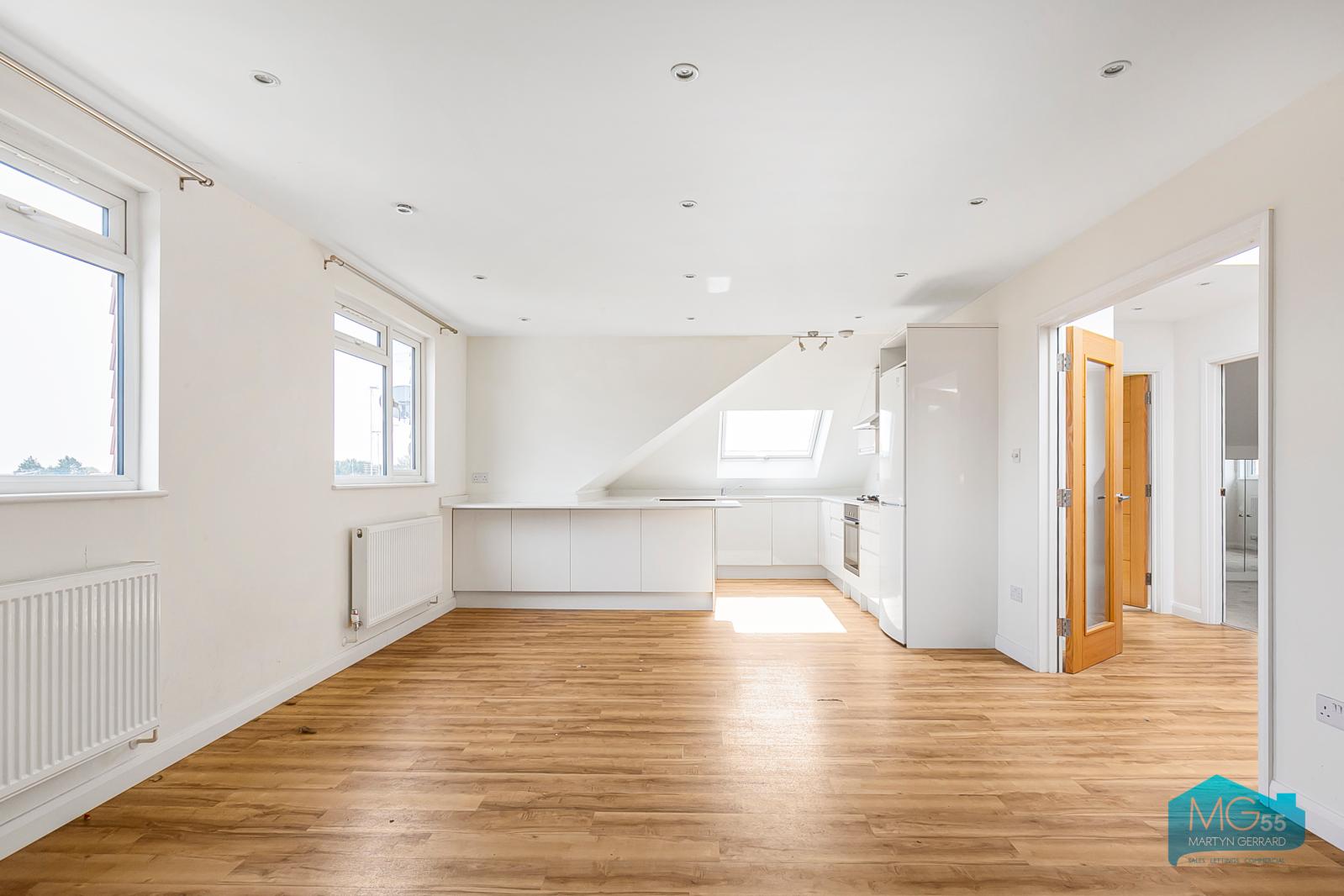 2 bedroom Apartment to rent - Martyn Gerrard