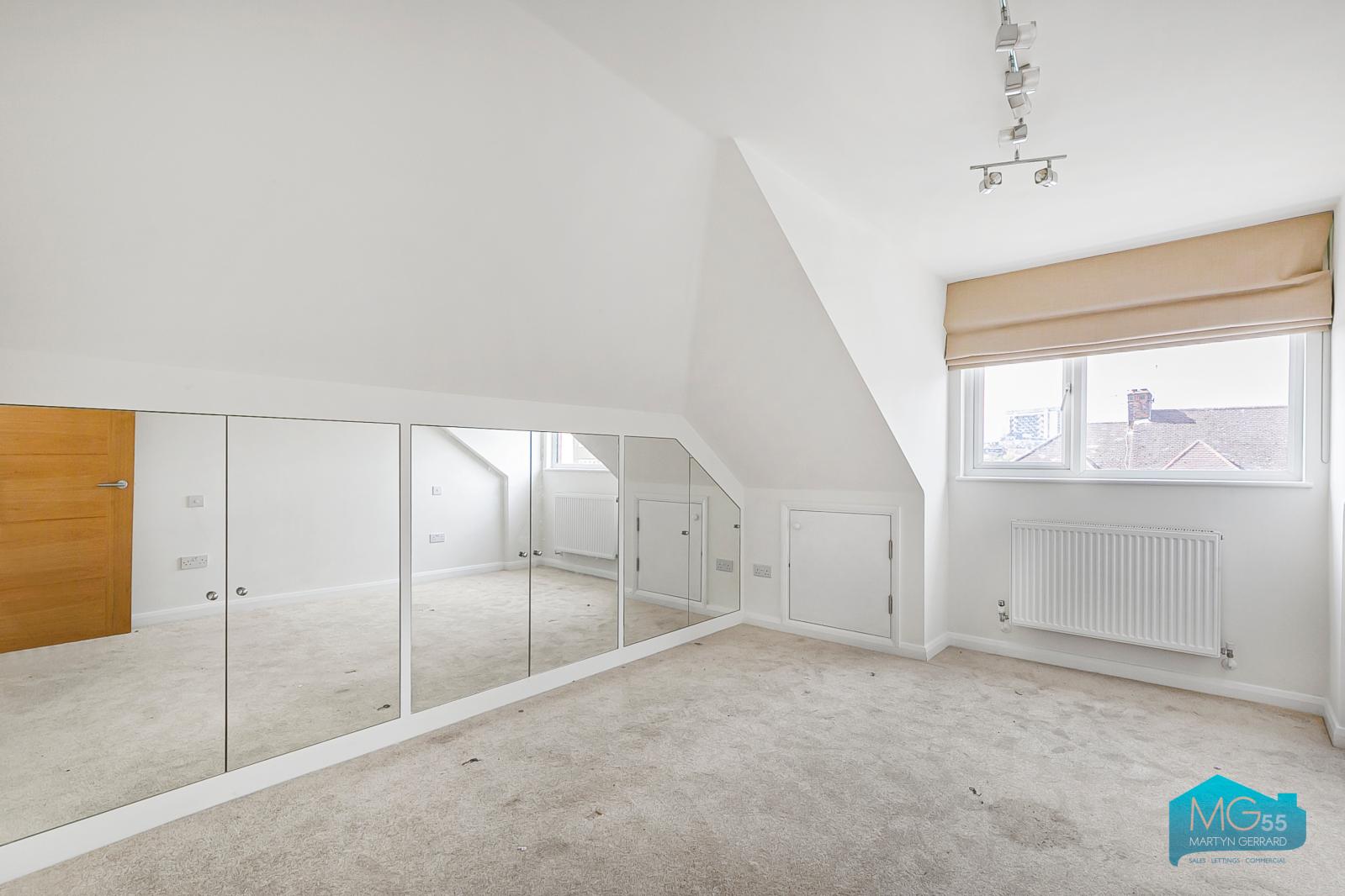 2 bedroom Apartment to rent - Martyn Gerrard