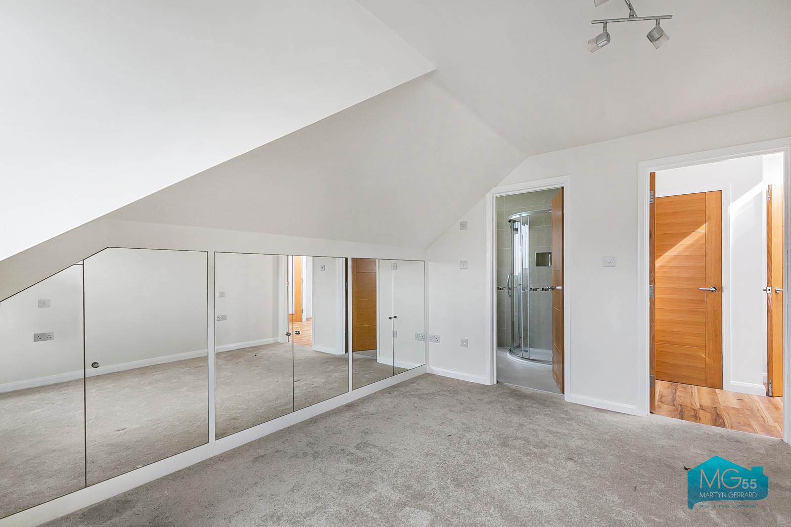 2 bedroom Apartment to rent - Martyn Gerrard
