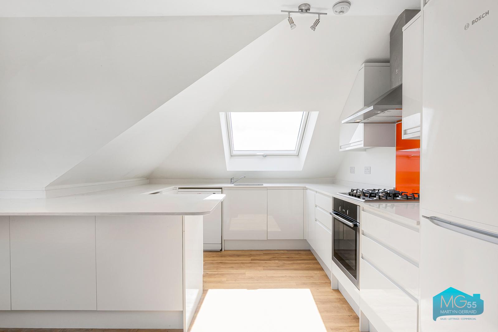 2 bedroom Apartment to rent - Martyn Gerrard