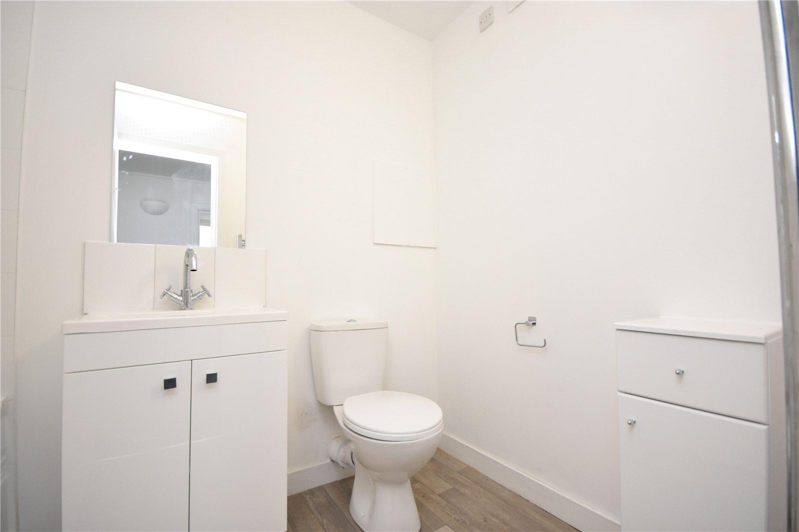2 bedroom Apartment to rent - Martyn Gerrard