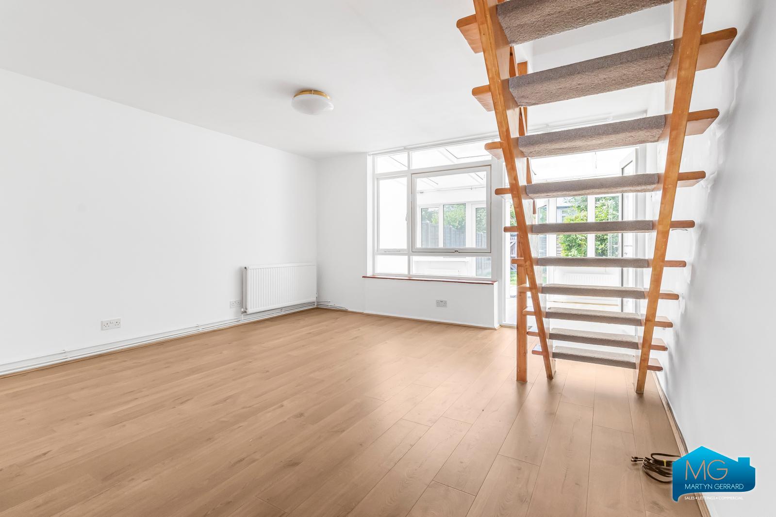 2 bedroom Terraced House to rent - Martyn Gerrard