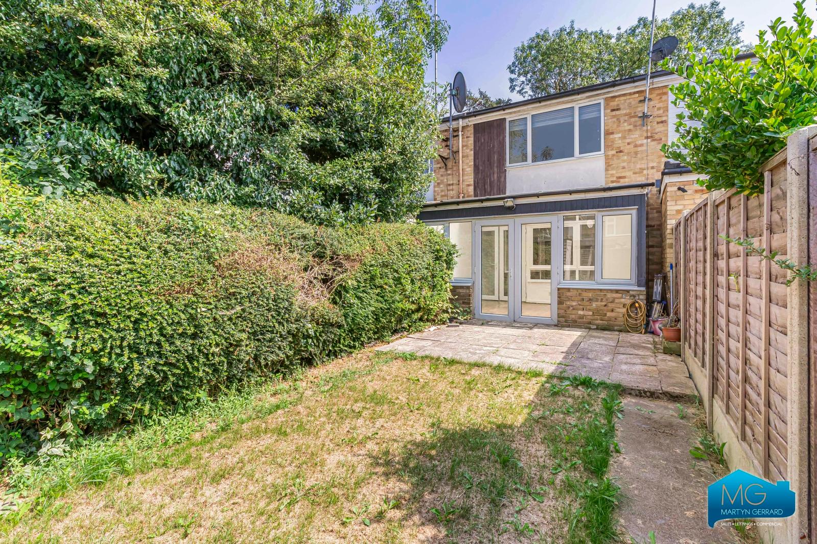 2 bedroom Terraced House to rent - Martyn Gerrard