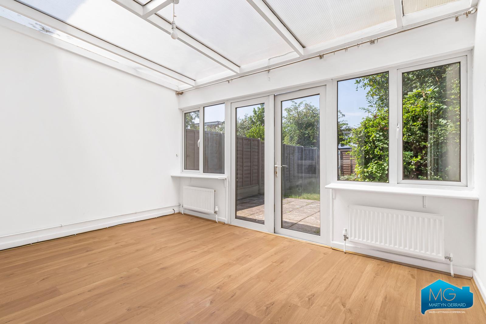 2 bedroom Terraced House to rent - Martyn Gerrard