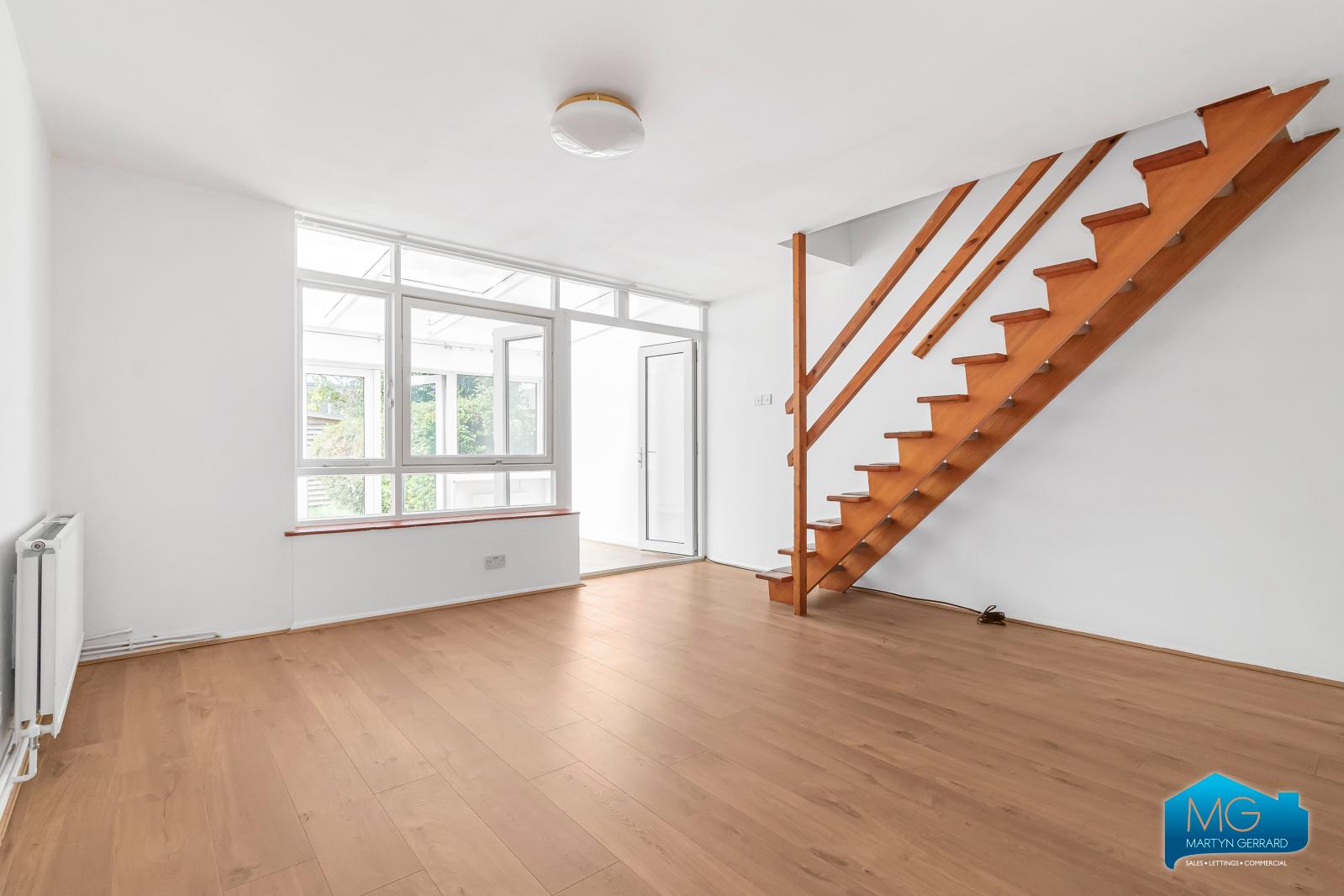 2 bedroom Terraced House to rent - Martyn Gerrard