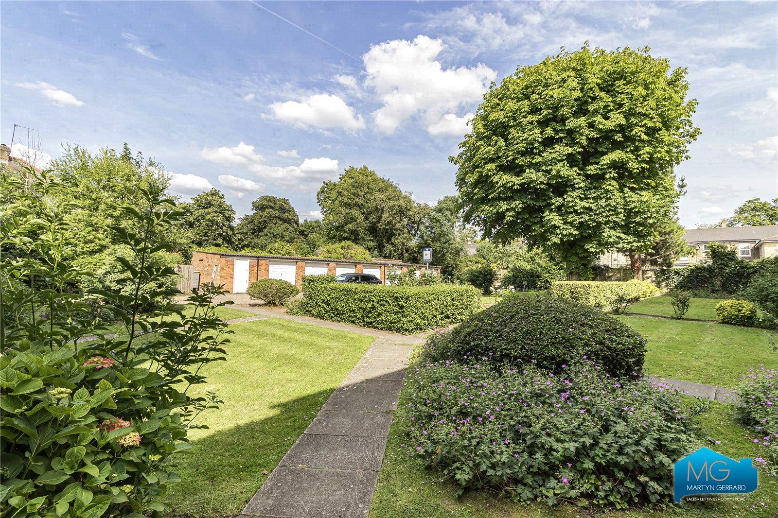 2 bedroom Apartment to rent - Martyn Gerrard