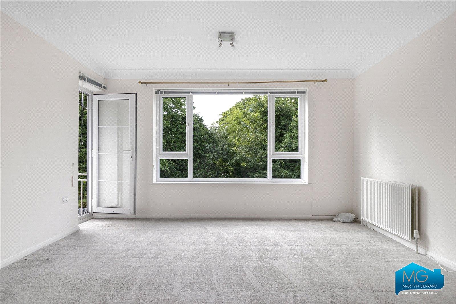 Green Lawns, Moss Hall Grove, North Finchley, London, N12+ - Martyn Gerrard