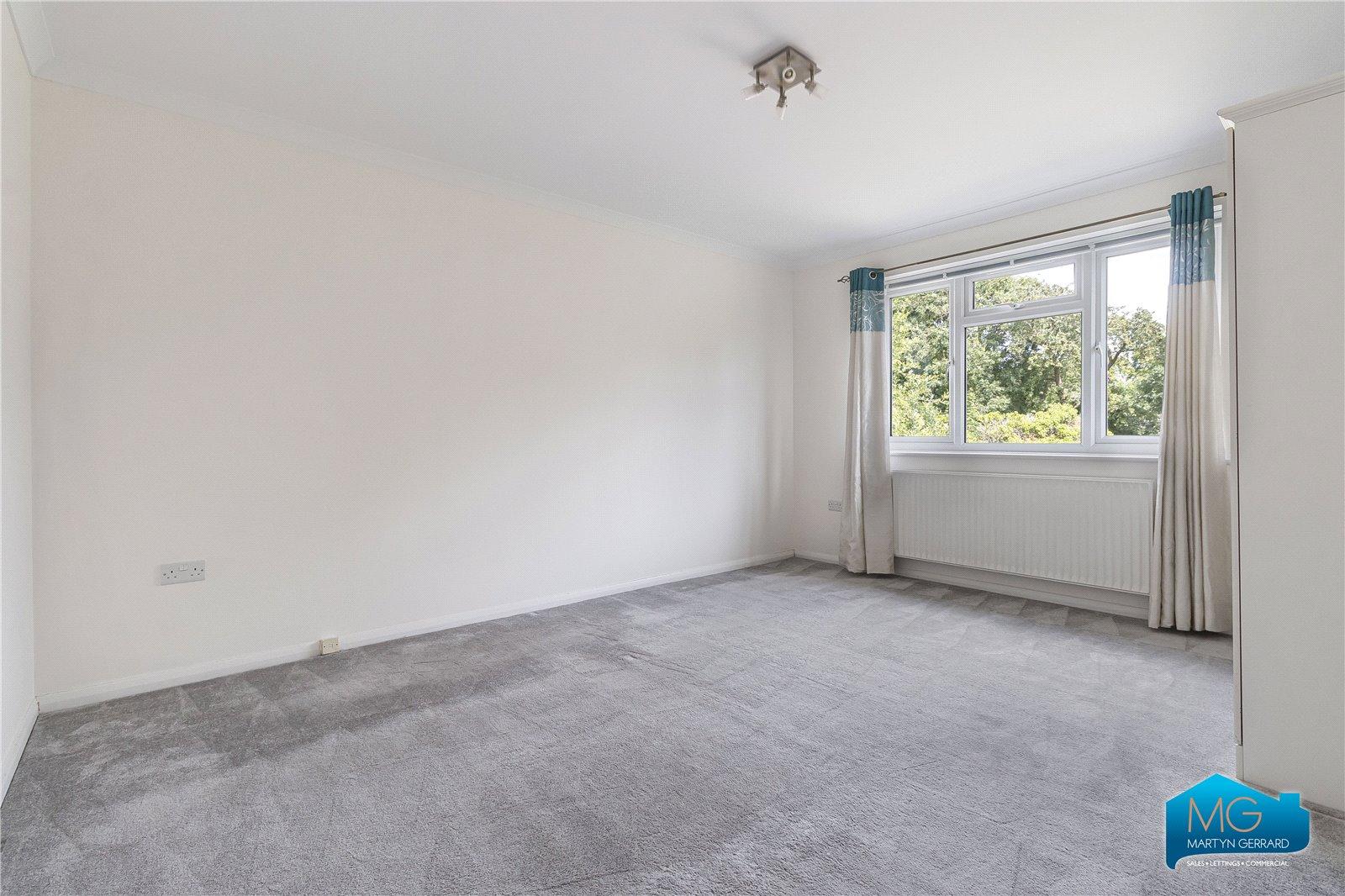 2 bedroom Apartment to rent - Martyn Gerrard