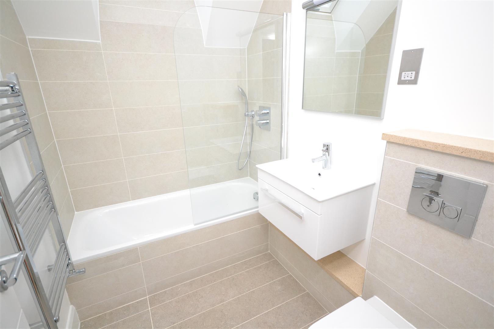 2 bedroom Maisonette to rent - Martyn Gerrard