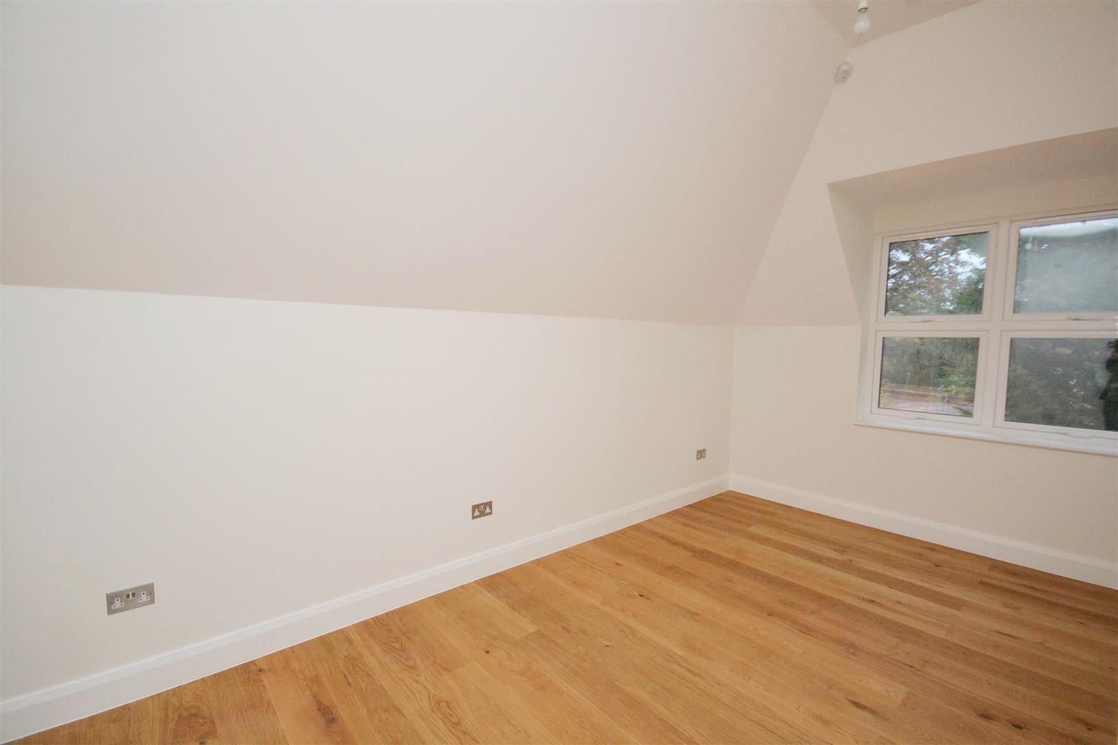 2 bedroom Maisonette to rent - Martyn Gerrard