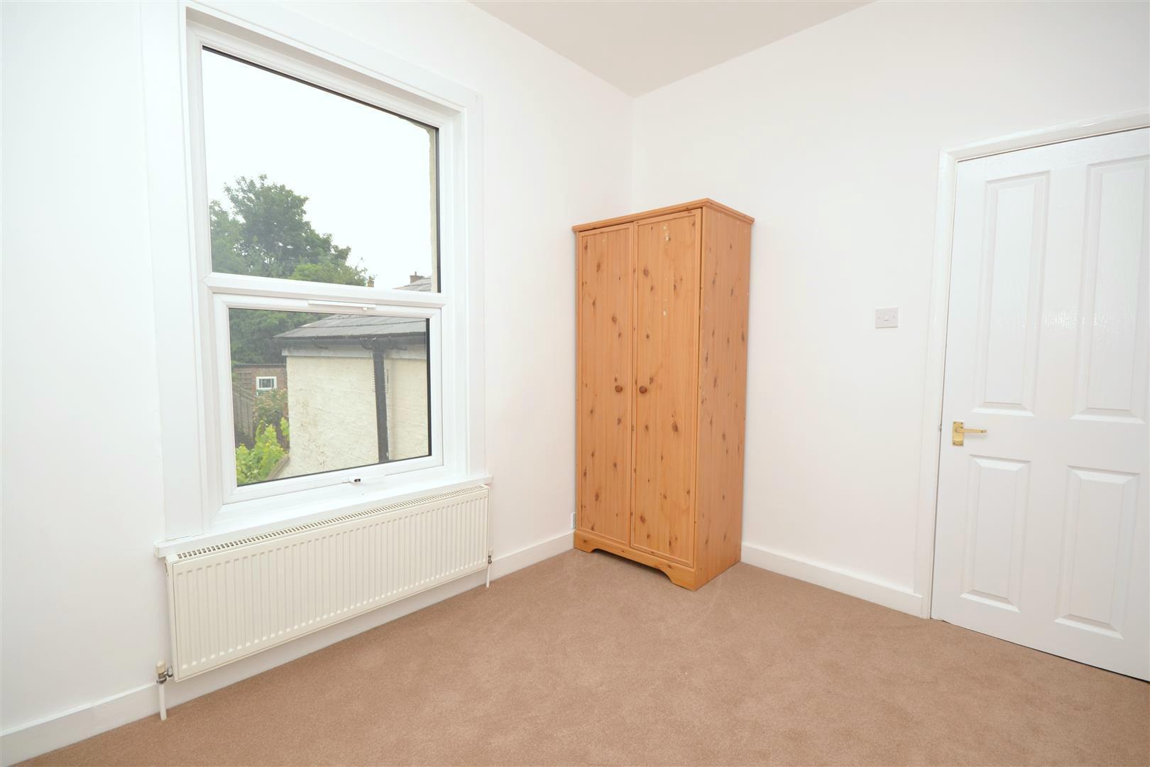 2 bedroom Apartment to rent - Martyn Gerrard