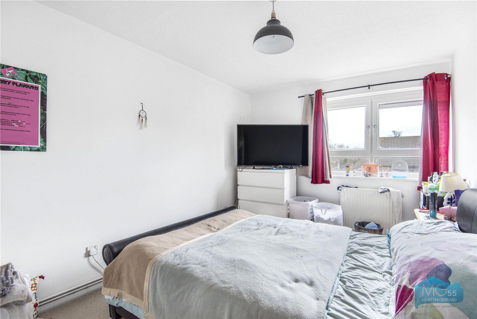 2 bedroom Apartment to rent - Martyn Gerrard