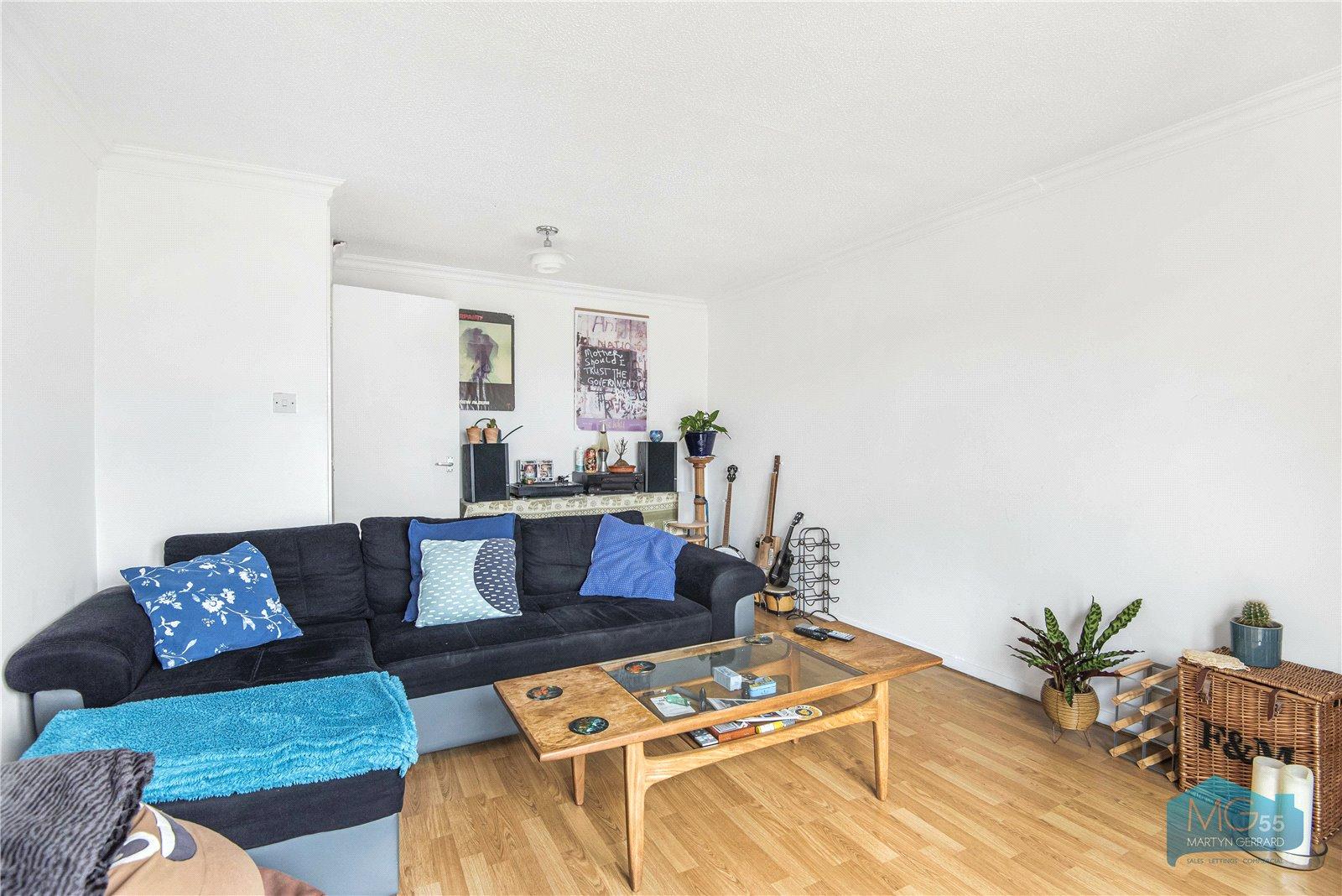 2 bedroom Apartment to rent - Martyn Gerrard