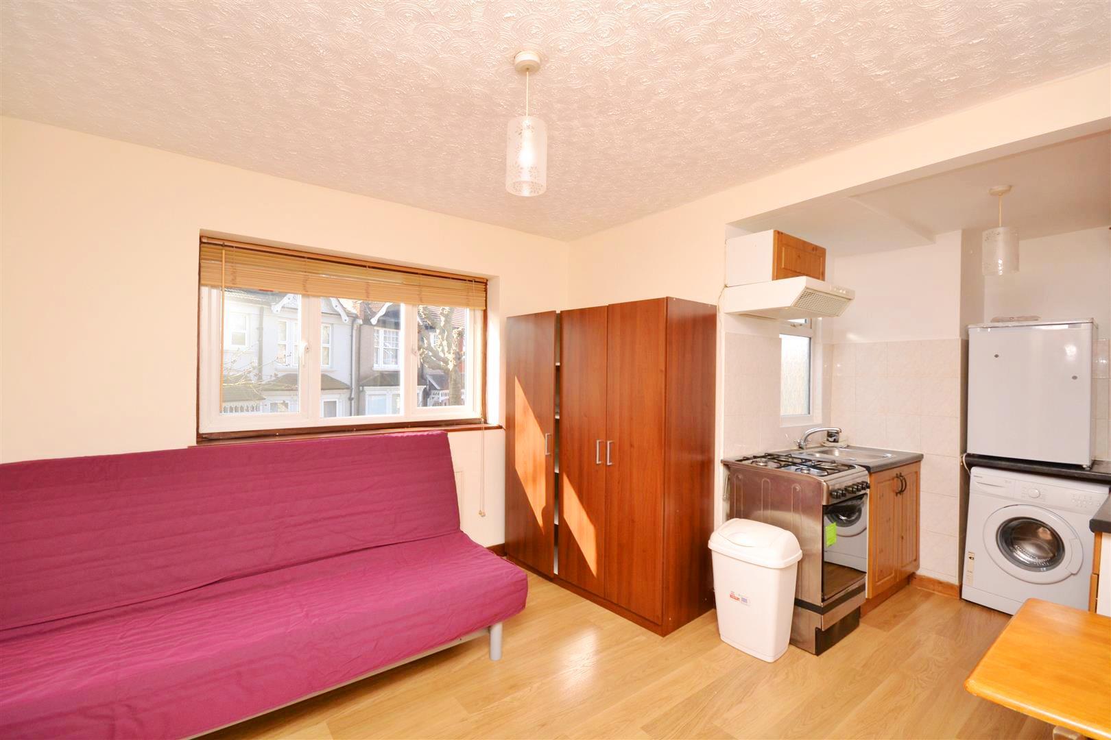 Apartment to rent - Martyn Gerrard