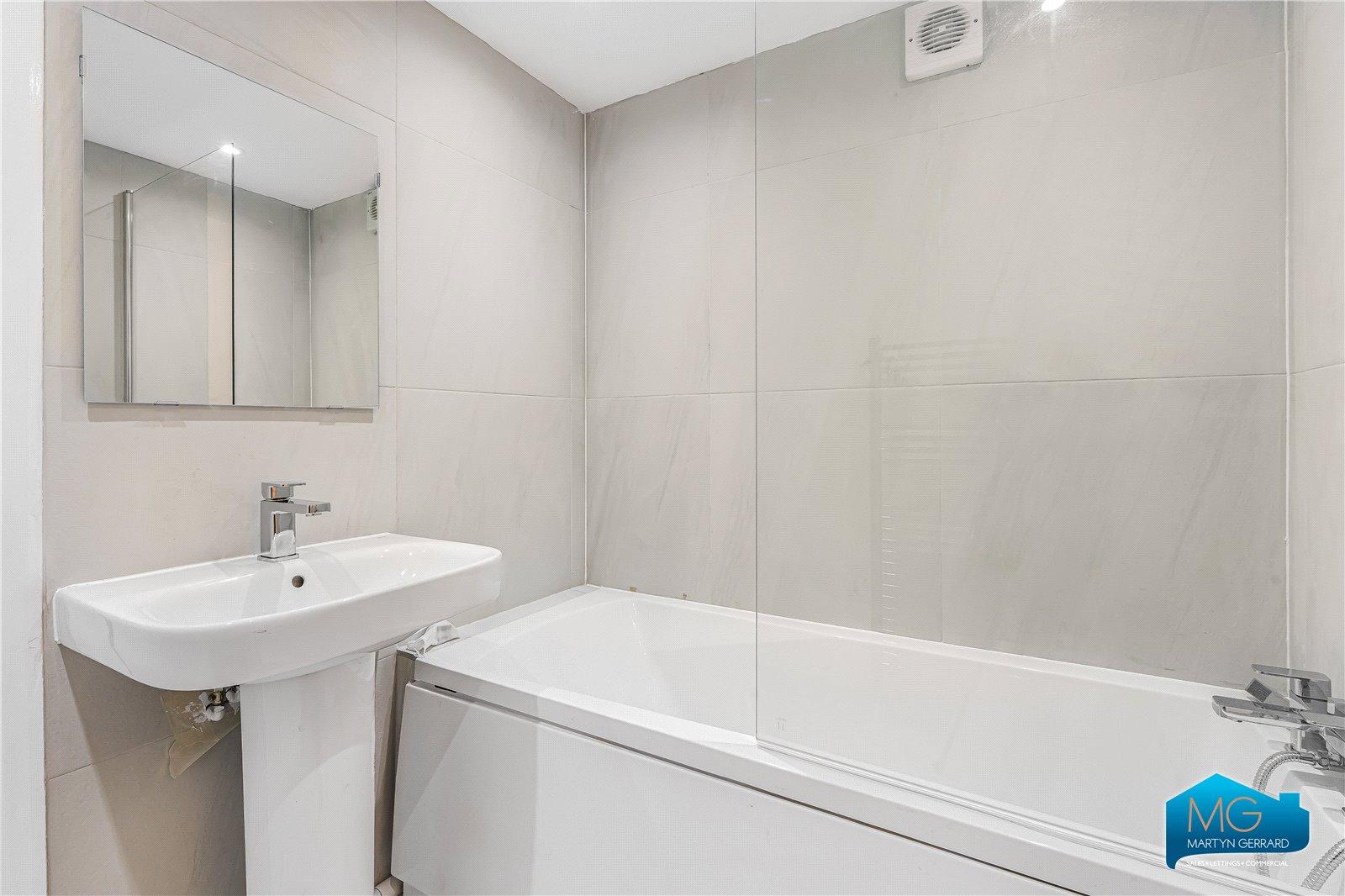 1 bedroom Ground Floor Flat to rent - Martyn Gerrard