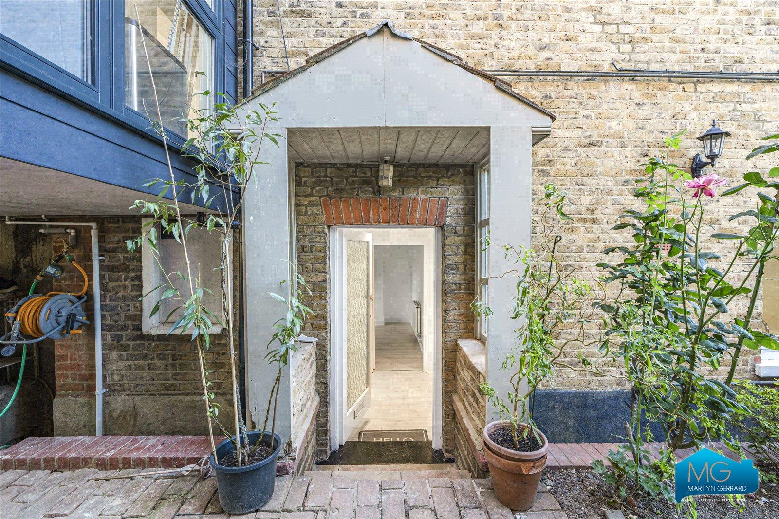 1 bedroom Ground Floor Flat to rent - Martyn Gerrard