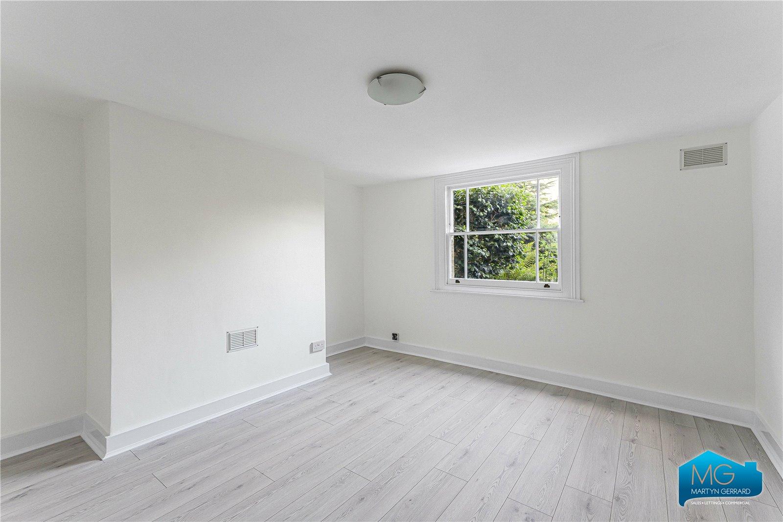 1 bedroom Ground Floor Flat to rent - Martyn Gerrard