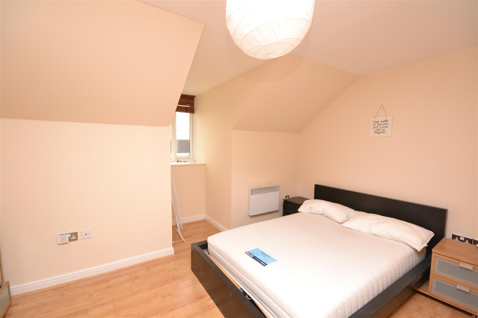 1 bedroom Apartment to rent - Martyn Gerrard