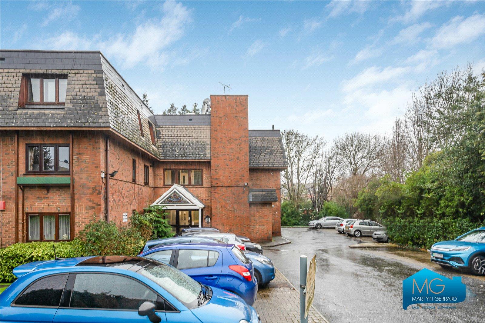 2 bedroom Apartment to rent - Martyn Gerrard