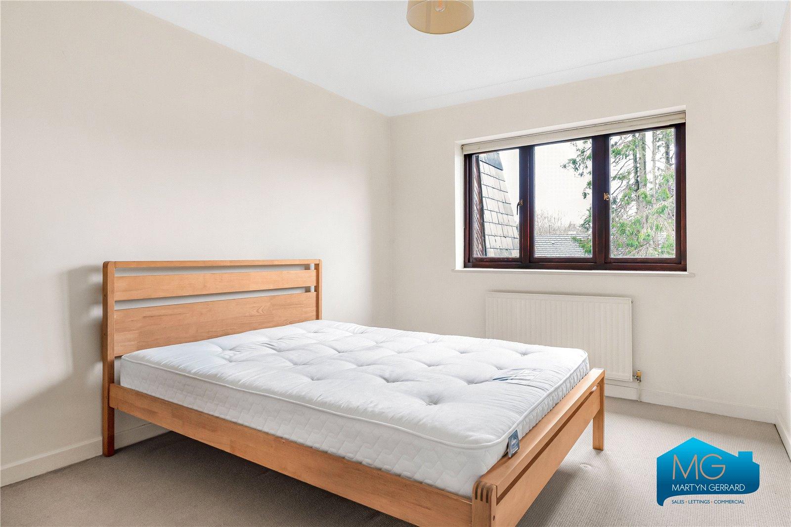 2 bedroom Apartment to rent - Martyn Gerrard