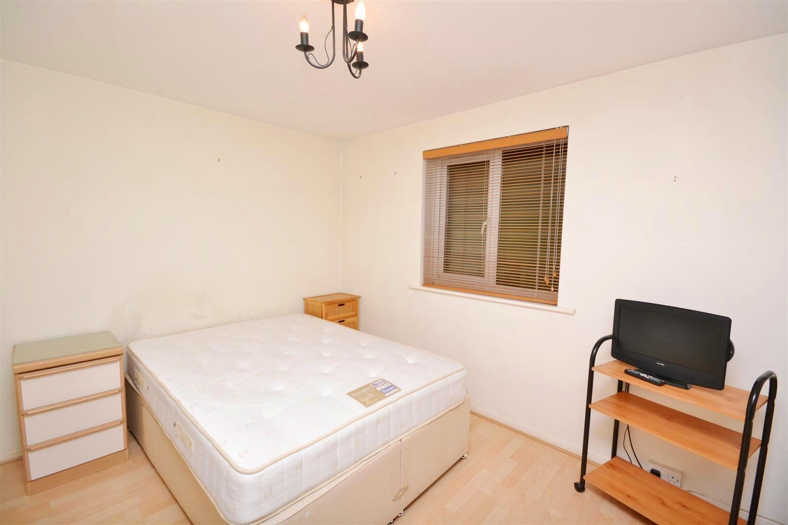 1 bedroom Apartment to rent - Martyn Gerrard