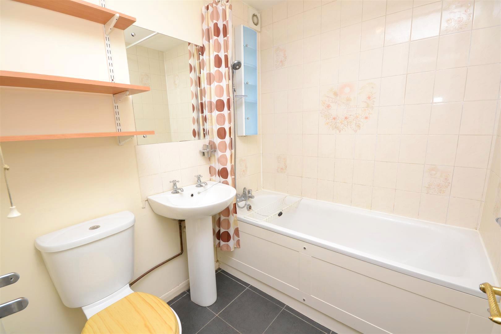 1 bedroom Apartment to rent - Martyn Gerrard