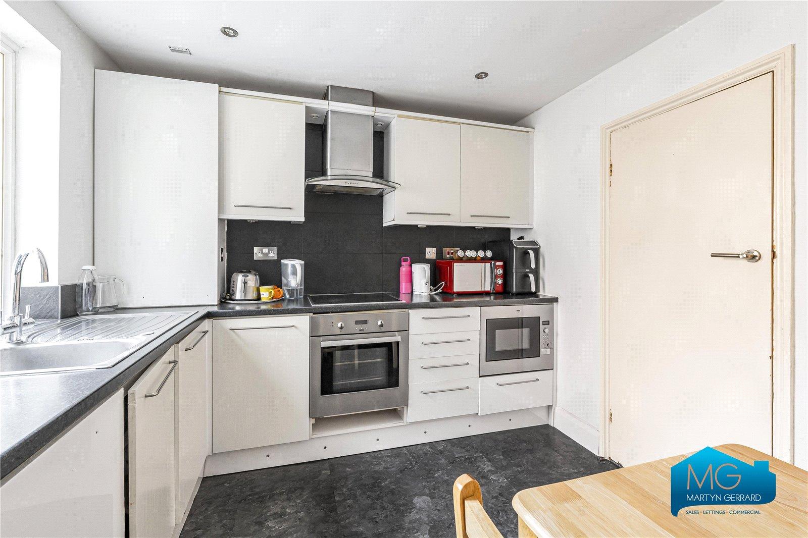 1 bedroom Apartment to rent - Martyn Gerrard