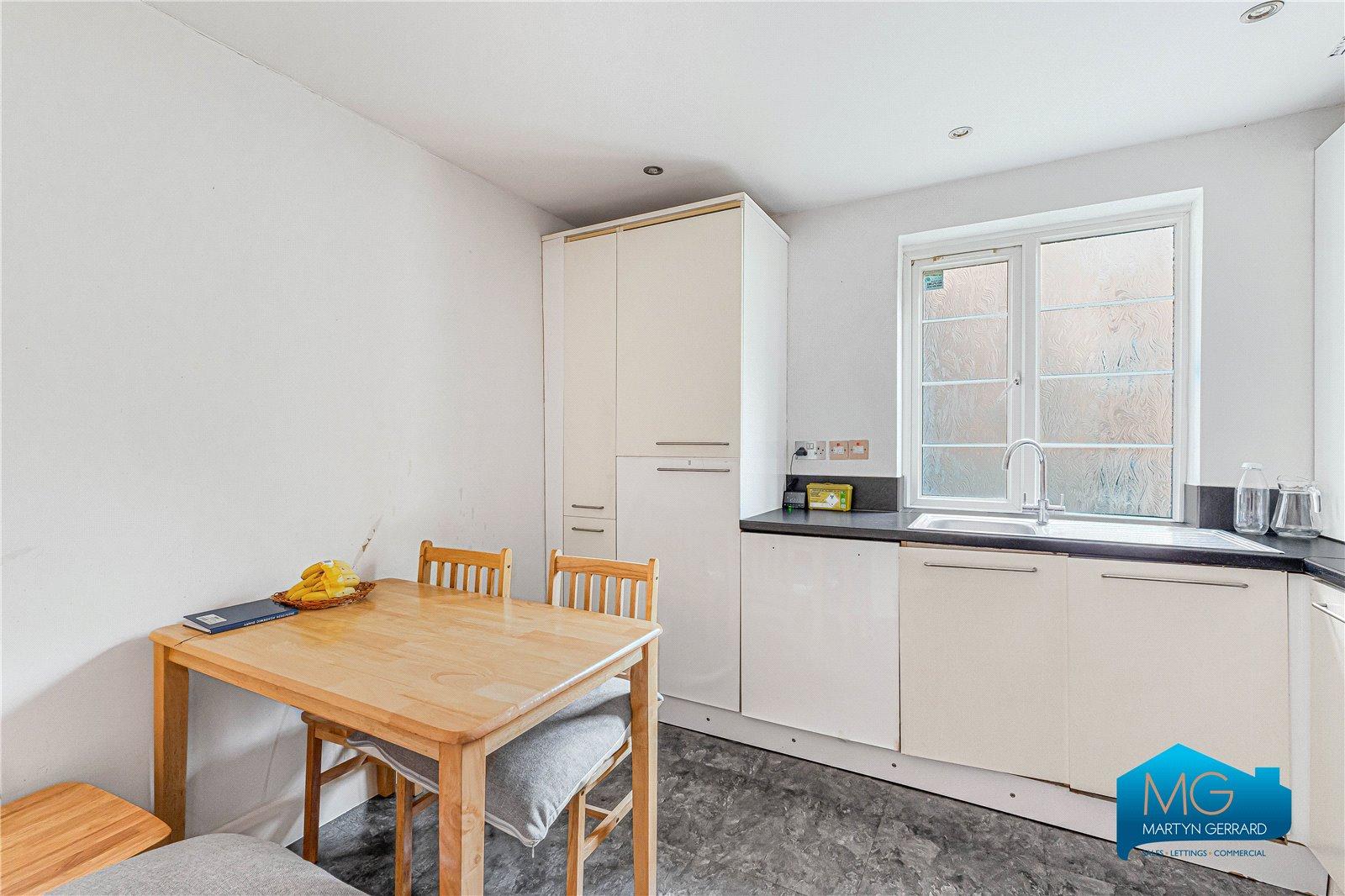 1 bedroom Apartment to rent - Martyn Gerrard