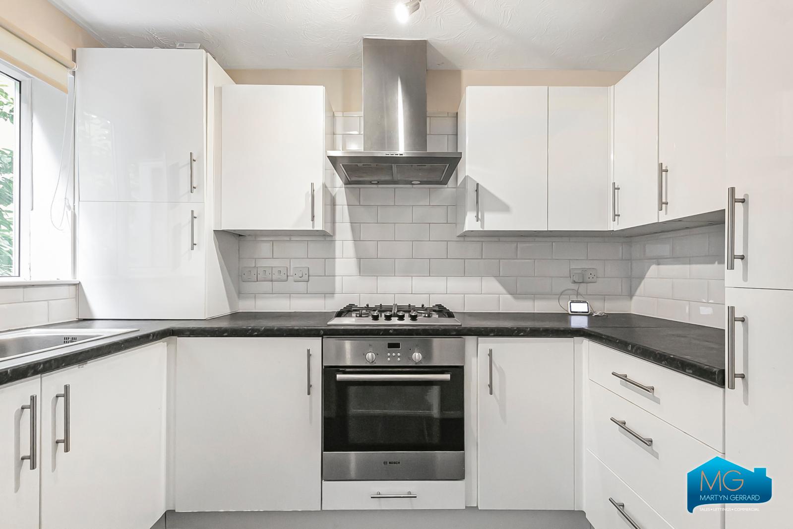 1 bedroom Ground Floor Flat to rent - Martyn Gerrard