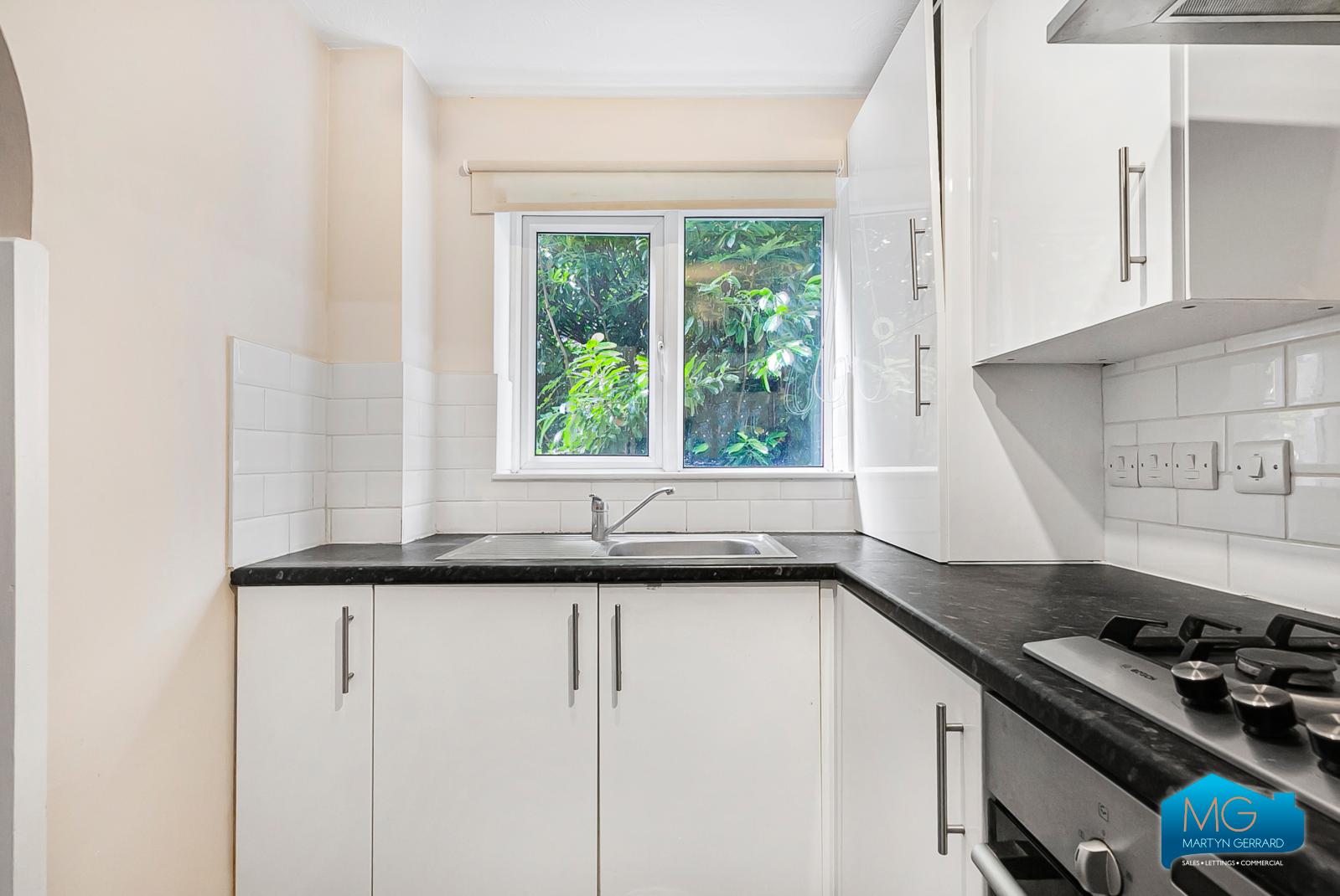 1 bedroom Ground Floor Flat to rent - Martyn Gerrard