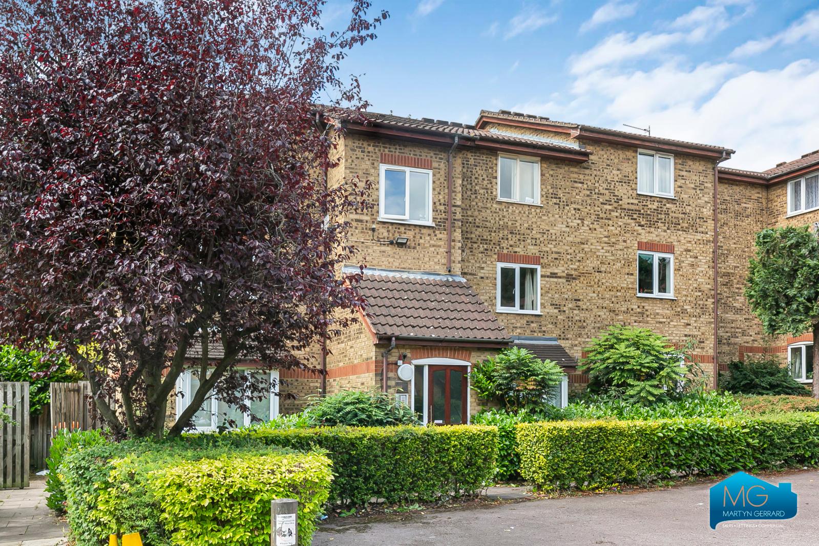 1 bedroom Ground Floor Flat to rent - Martyn Gerrard