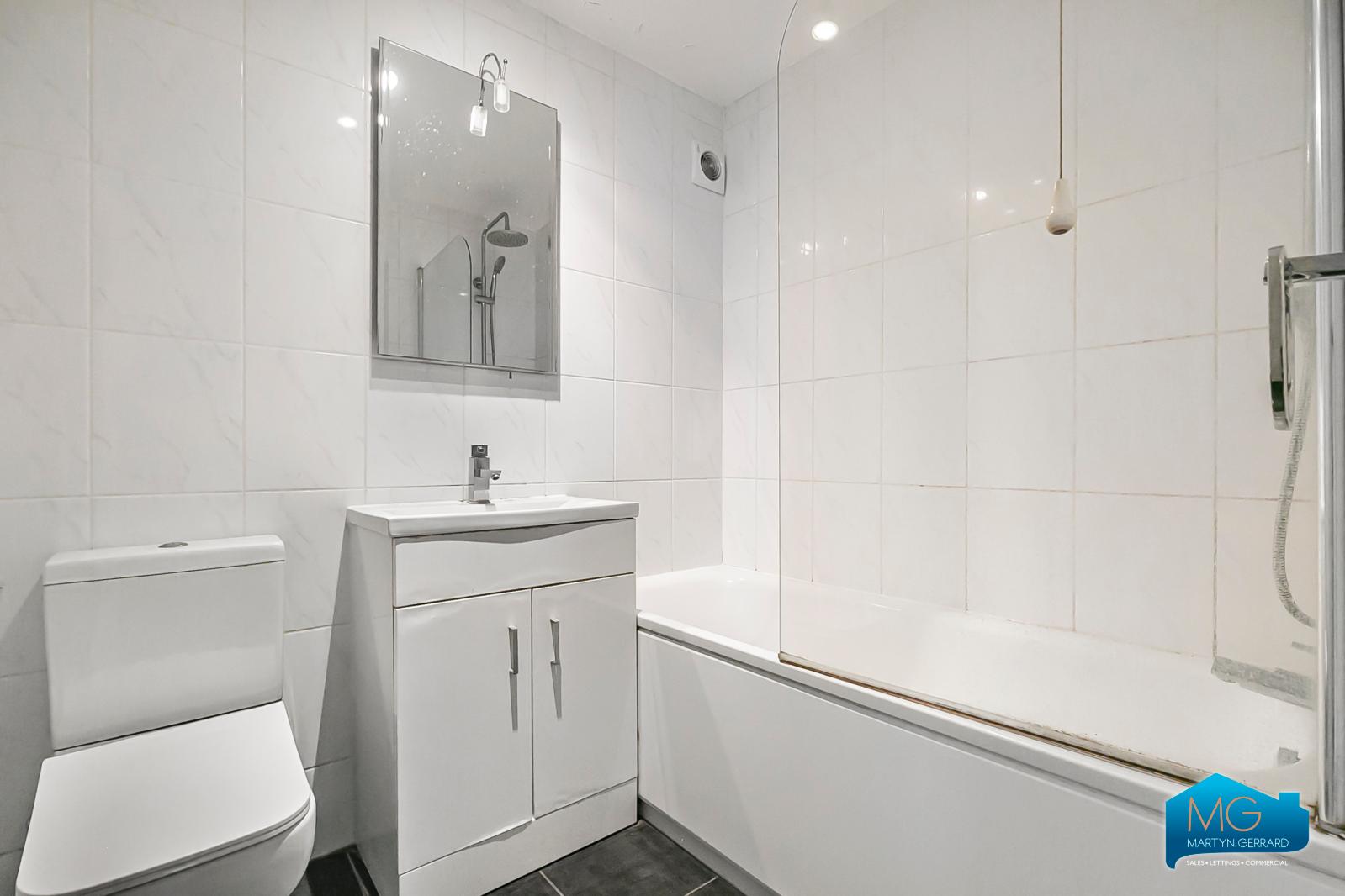 1 bedroom Ground Floor Flat to rent - Martyn Gerrard