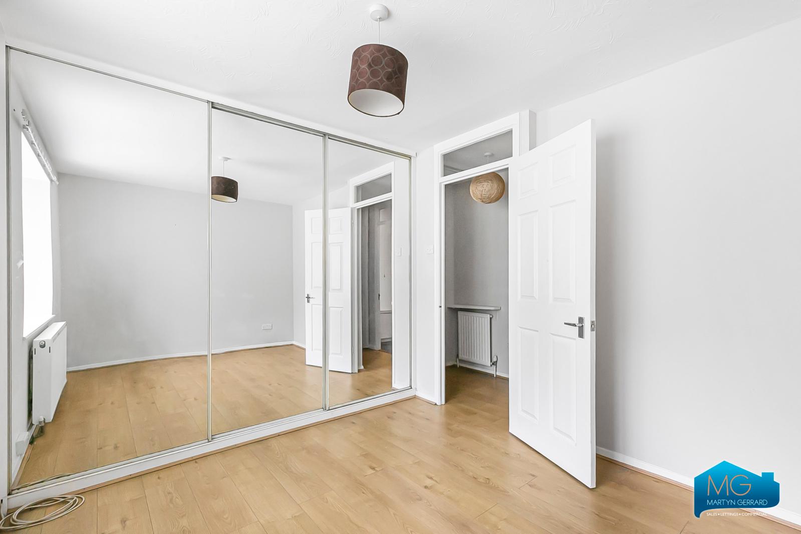 1 bedroom Ground Floor Flat to rent - Martyn Gerrard