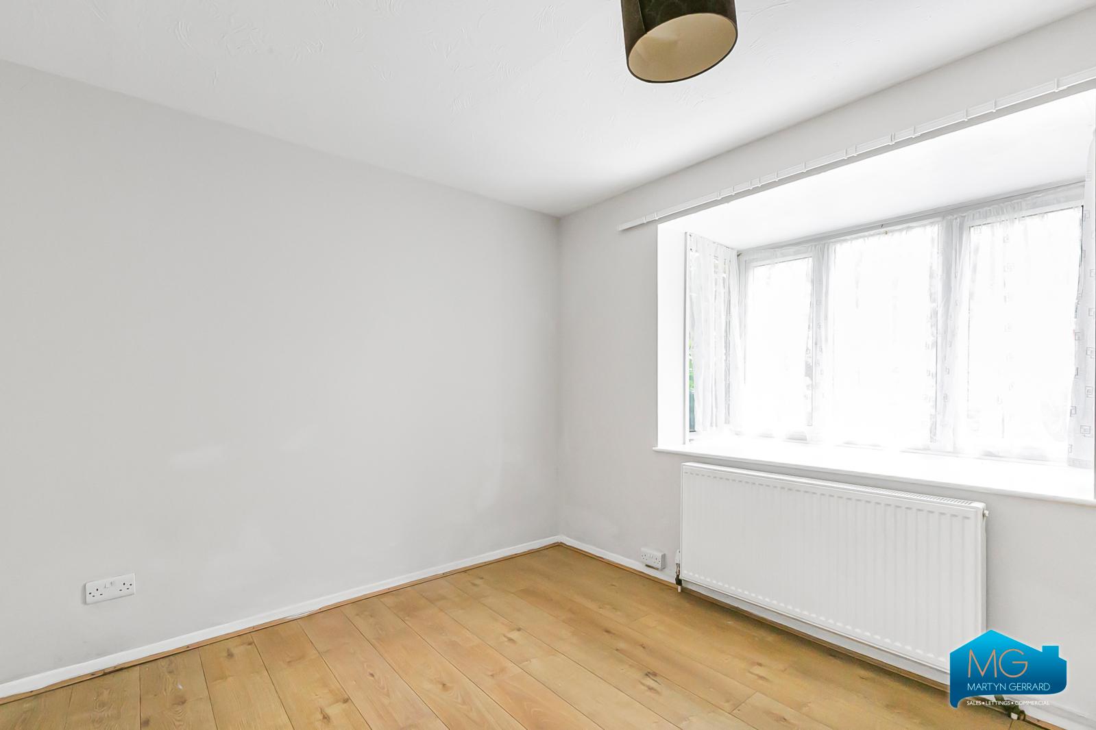 1 bedroom Ground Floor Flat to rent - Martyn Gerrard