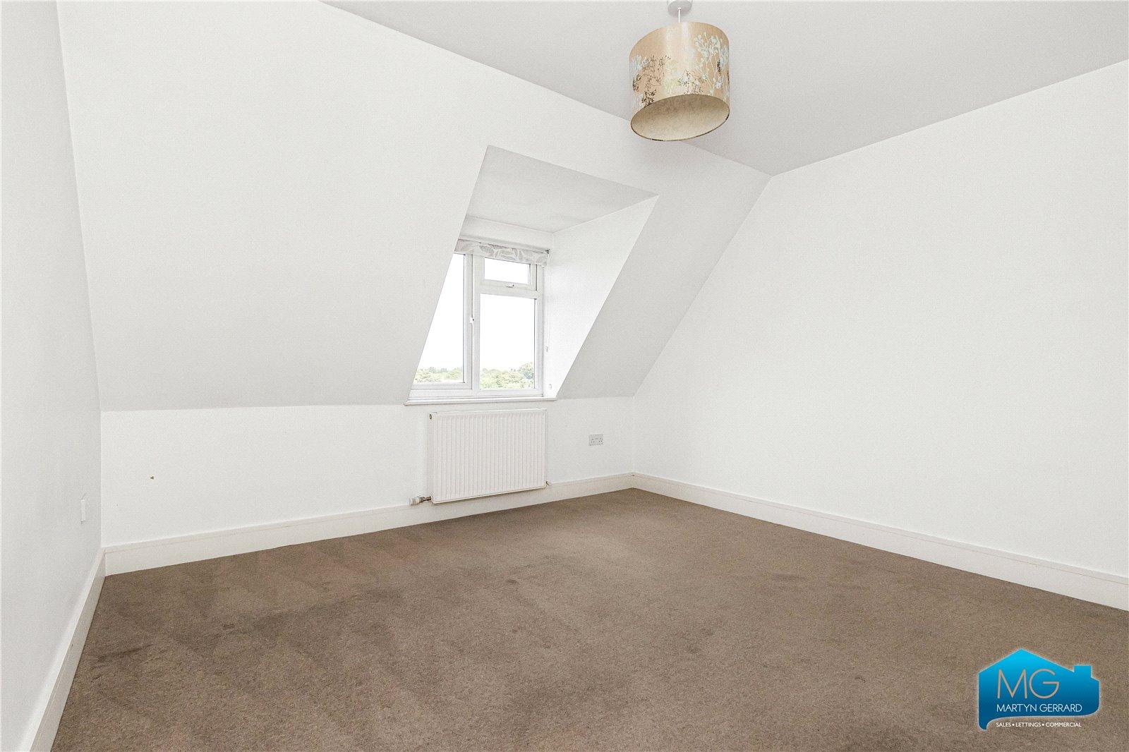 2 bedroom Apartment to rent - Martyn Gerrard